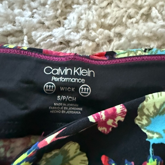 Calvin Klein Black and Red Leggings with Stretchy Fit - Picture 4 of 6